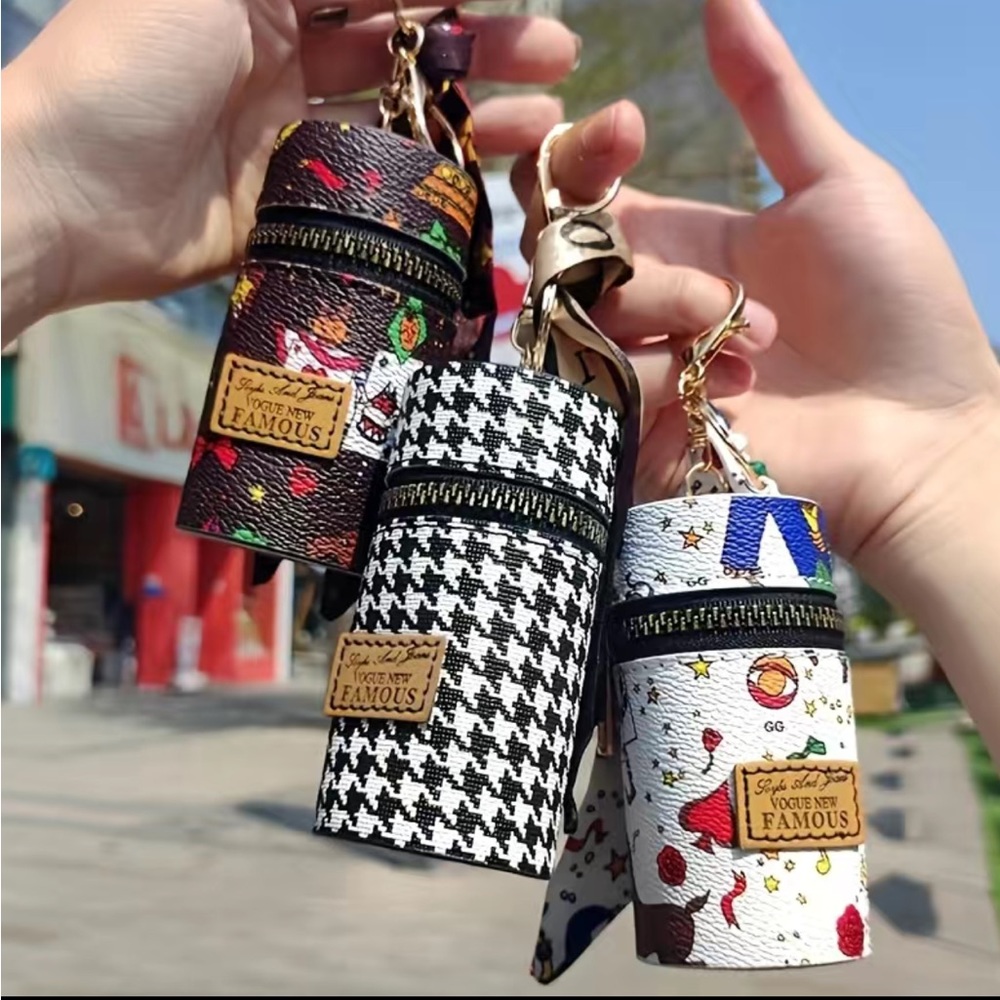 Choice of style Vintage Barrel Bag/ Keychain Accessories Approx 2x4 - Picture 3 of 10